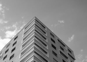 Deweloper kontra rynek wtórny: Nowe mieszkania na czele